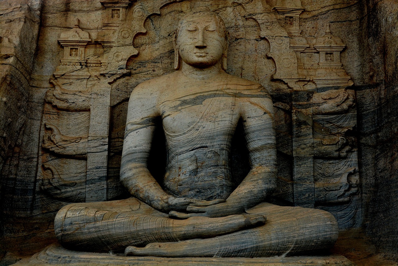 Gravure posture Bouddha, Sri Lanka