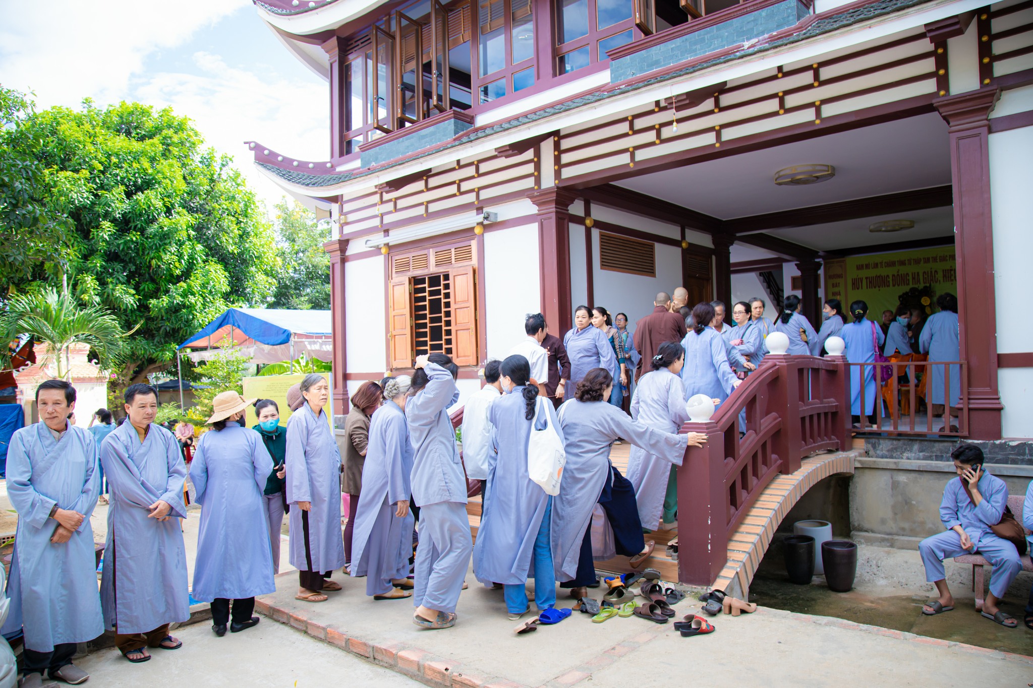 Entrance Binh Dinh Pagoda